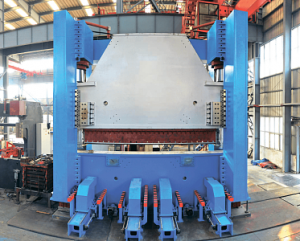 Фото 11 - MetalTec HBC 1600/6000 листогибочные гидравлические прессы с ЧПУ большого тоннажа.