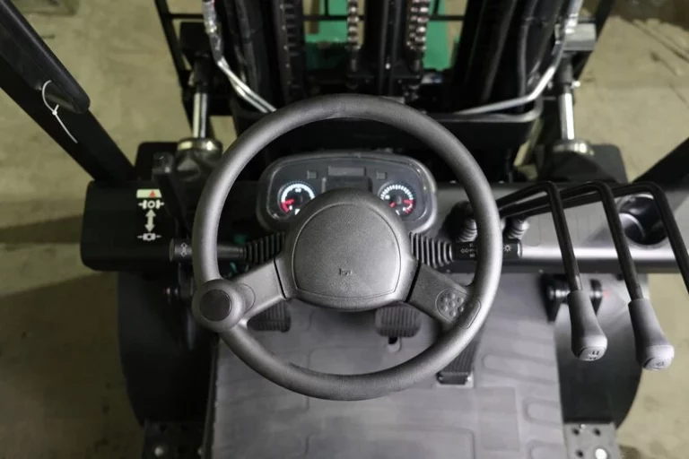 Фото 7 - Погрузчик вилочный дизельный LIMGARD FD30B (Xinchai, 2W300, PT, верхний выхлоп).