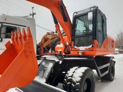 Фото 20 - Колёсный экскаватор Lonking CDM6150W.